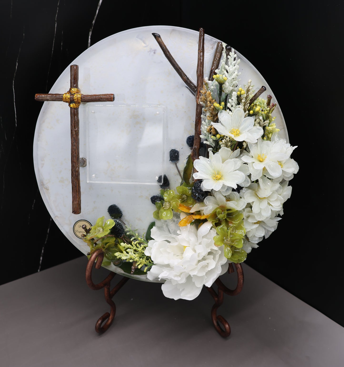 Aa- In Loving Memory for all occasions w/picture insert White Flower and Daisies